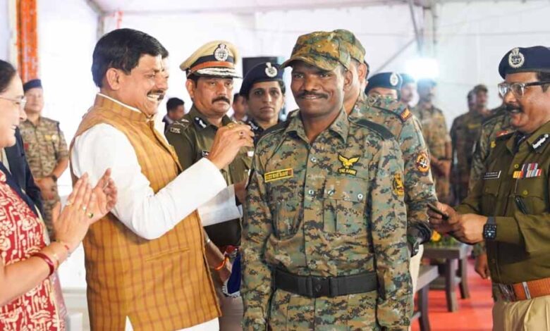 मध्य प्रदेश में 60 जवानों को समय से पहले प्रमोशन, बालाघाट में बनेगा अमर जवान ज्योति