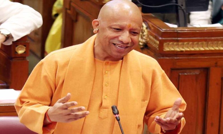 अभिभाषण के दौरान हंगामा राज्यपाल ही नहीं, मां का भी अपमानः योगी