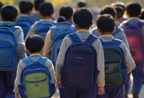 74 प्राइवेट स्कूलों पर गिरेगी गाज, फीस का ब्योरा न देने पर अंतिम अल्टीमेटम 74 प्राइवेट स्कूलों पर गिरेगी गाज, फीस का ब्योरा न देने पर अंतिम अल्टीमेटम