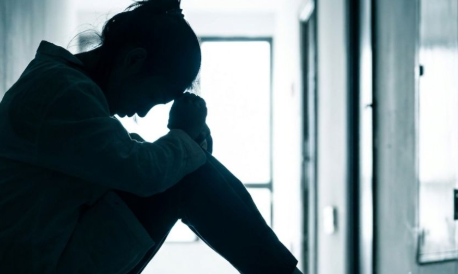 10 साल की बच्ची ने फांसी लगाकर दी जान, भाई से विवाद के बाद चुन्नी से पंखे पर झूली, मातम छाया