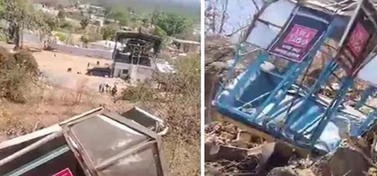 छत्तीसगढ़ में बड़ा हादसा: नवरात्रि के दौरान मंदिर में रोपवे गिरने से 1 की मौत, 17 घायल