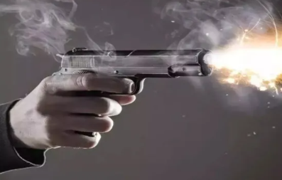 हरियाणा में बेटे के लव मैरिज पर गुस्साए पति ने पत्नी पर चलाई गोली, छोटे बेटे की शादी में दिया था न्योता हरियाणा में बेटे के लव मैरिज पर गुस्साए पति ने पत्नी पर चलाई गोली, छोटे बेटे की शादी में दिया था न्योता