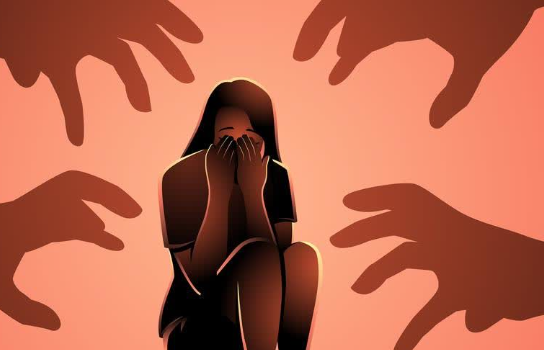 बाजार से चाउमीन खरीदकर लौट रही नाबालिग से सामूहिक दुष्कर्म, VIDEO बनाकर हत्या की धमकी बाजार से चाउमीन खरीदकर लौट रही नाबालिग से सामूहिक दुष्कर्म, VIDEO बनाकर हत्या की धमकी