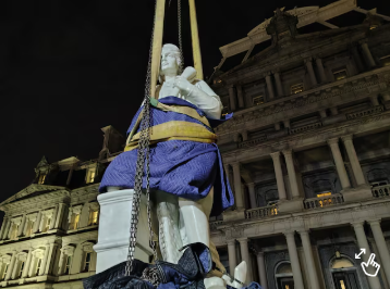 डोनाल्ड ट्रंप ने व्हाइट हाउस में लगवाई क्रिस्टोफर कोलंबस की मूर्ति, क्यों अमेरिका में मचेगा नया बवाल?