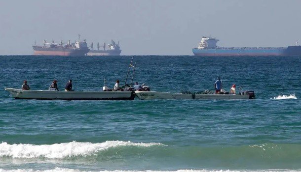 ईरान के दुश्मनों को छोड़कर सभी देशों के लिए खुला है होर्मुज