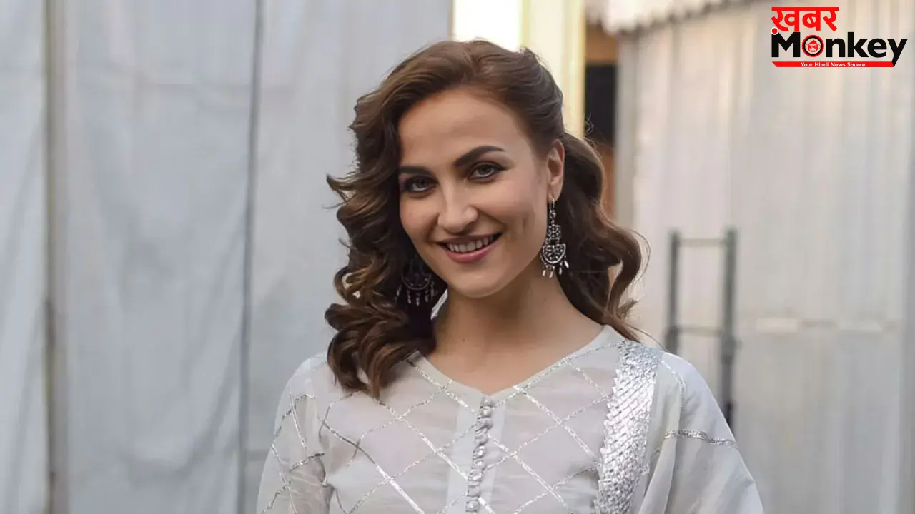 Elli AvrRam ने खोली फिल्म इंडस्ट्री की हकीकत, वर्क कल्चर से लेकर रोल्स तक उठाए बड़े सवाल
