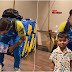 MS Dhoni ने नन्हे फैन को ऑटोग्राफ के साथ दिया रिटर्न गिफ्ट, वायरल VIDEO ने सोशल मीडिया पर जीता सभी का दिल