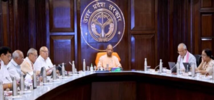 शिक्षामित्रों का मानदेय लगभग दोगुना हुआ, 25 लाख को टैबलेट-पढ़ें 22 बड़े फैसले