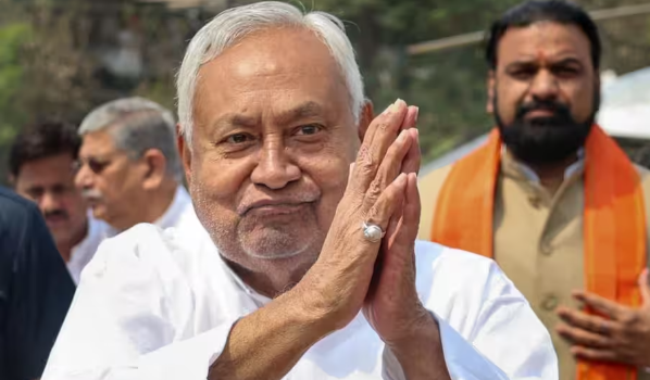 बिहार में नई सरकार की कवायद शुरु, 8 अप्रैल को नीतीश कैबिनेट की आखिरी बैठक, हो सकते हैं ये फैसले बिहार में नई सरकार की कवायद शुरु, 8 अप्रैल को नीतीश कैबिनेट की आखिरी बैठक, हो सकते हैं ये फैसले