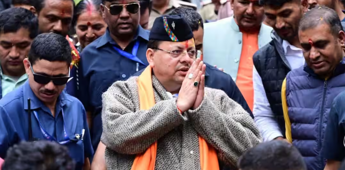 उत्तराखंड के मुख्यमंत्री का पार्टी में बढ़ा कद, बीजेपी के पोस्टर बॉय बनें CM पुष्कर धामी