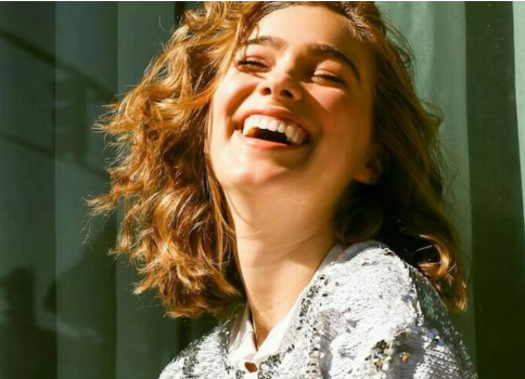 हमेशा खुश रहने वाले लोगों में होती हैं ये 4 आदतें, जानिए इसमें से आपमें हैं कितनी