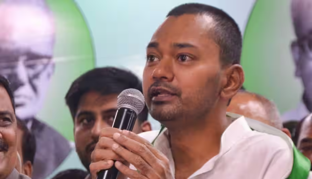 नीतीश कुमार के बिहार छोड़ने से पहले भावुक हुए बेटे निशांत, बोले- ‘मेरे पिता ने…’ नीतीश कुमार के बिहार छोड़ने से पहले भावुक हुए बेटे निशांत, बोले- ‘मेरे पिता ने…’