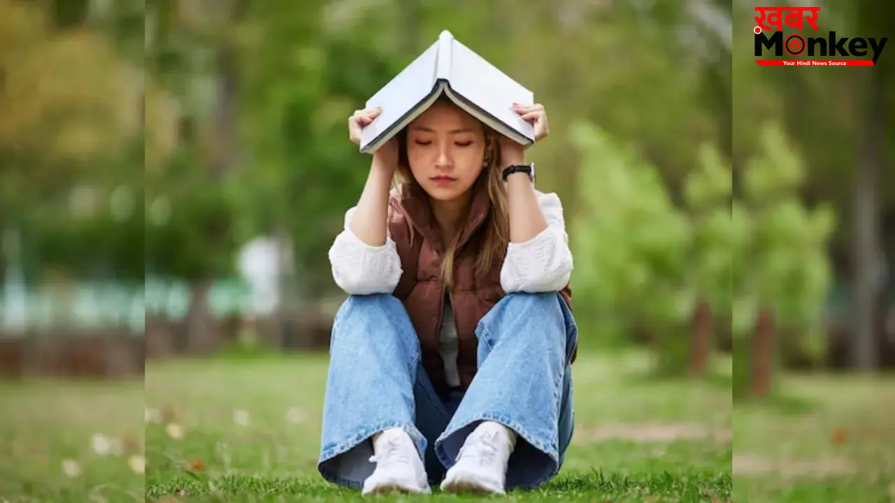 Child Mental Health: पढ़ाई के बोझ से डरने लगा है आपका बच्चा? पेरेंट्स के लिए ये बातें जानना है बेहद जरूरी