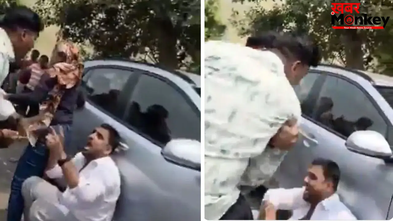 क्रेडिट कार्ड बिल न भरने पर सड़क पर पिटाई! पुणे का वायरल वीडियो देख लोगों का खौल उठा खून