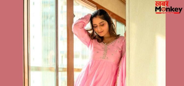 पति निहारते रह जाएंगे…नई दुल्हनें पहनें आरती सिंह जैसे सूट, देखें डिजाइन