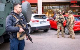 यूक्रेन में कत्लेआम! बंदूकधारी ने सुपरमार्केट में लोगों को बनाया बंधक, 6 की हत्या