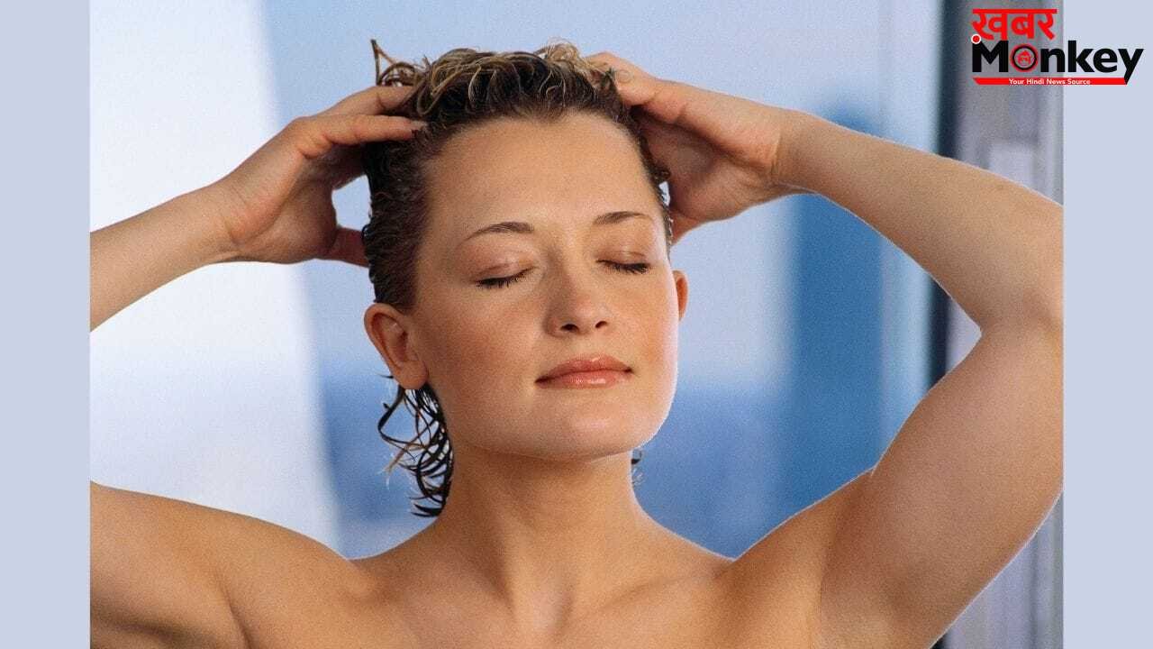 चेहरा ही नहीं स्कैल्प पर भी स्क्रब करना जरूरी, ये नेचुरल चीजें आएंगी काम