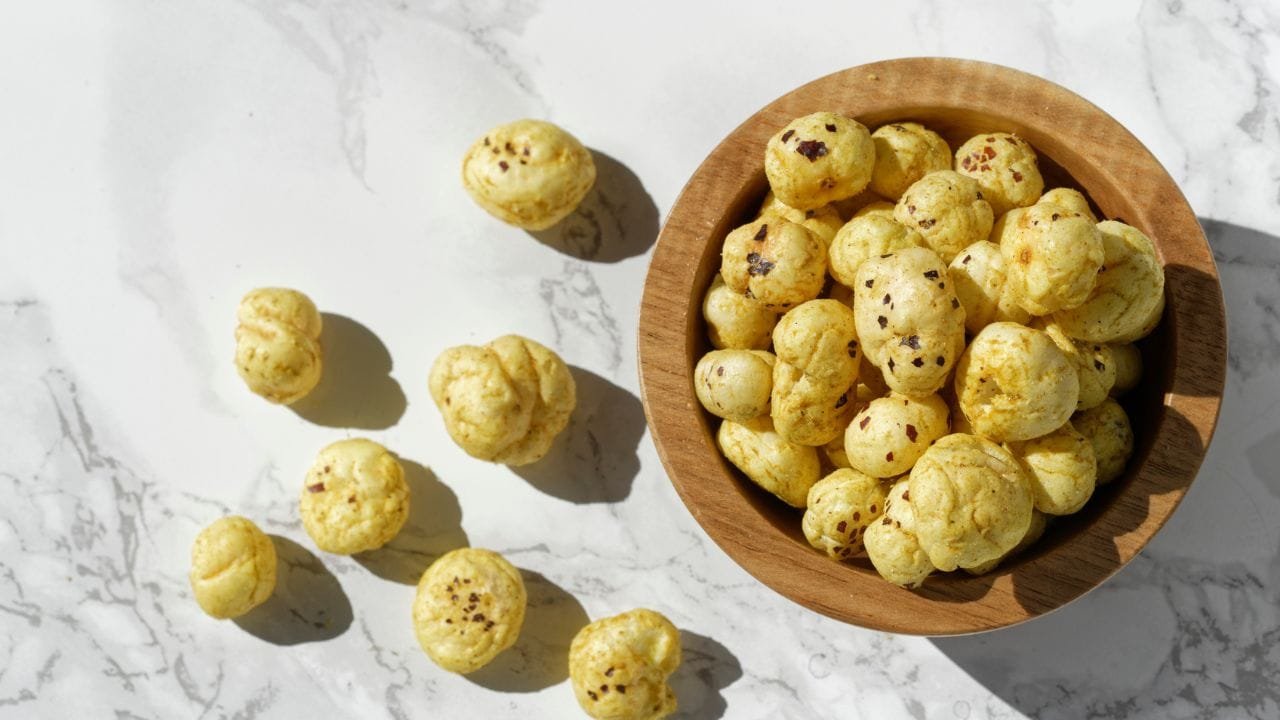 Makhana Roasting Tips: क्या मखाने को भूनने से उसके पोषक तत्व खत्म हो जाते हैं? एक्सपर्ट ने बताया