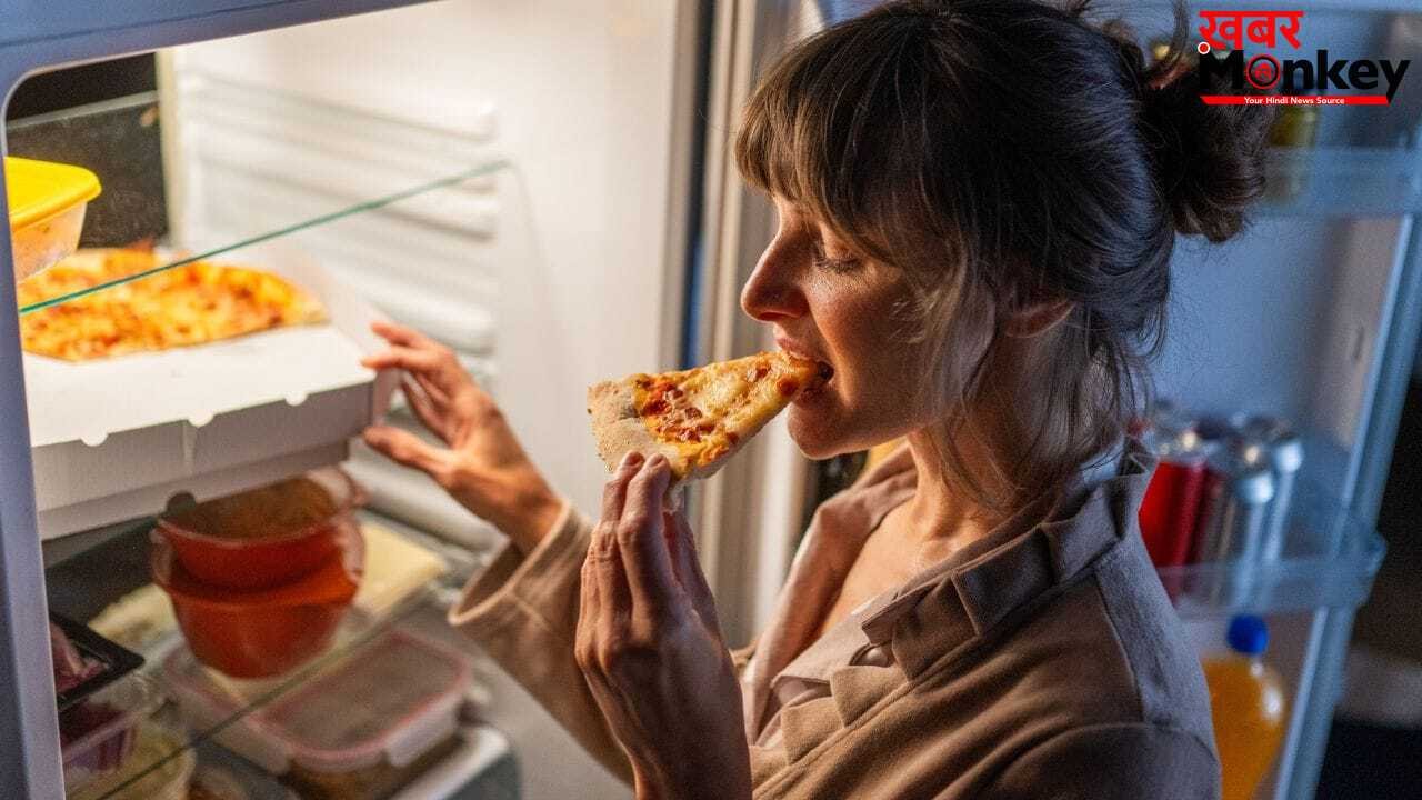 कुछ लोगों को रात में बार-बार भूख क्यों लगती है? यह आदत है या कोई बीमारी