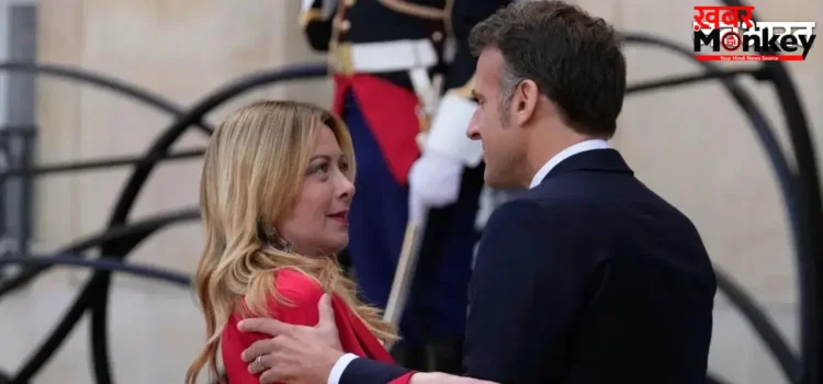 पेरिस शिखर सम्मेलन में मैक्रों ने इटली की पीएम Meloni को किया ‘Kiss’, वीडियो वायरल