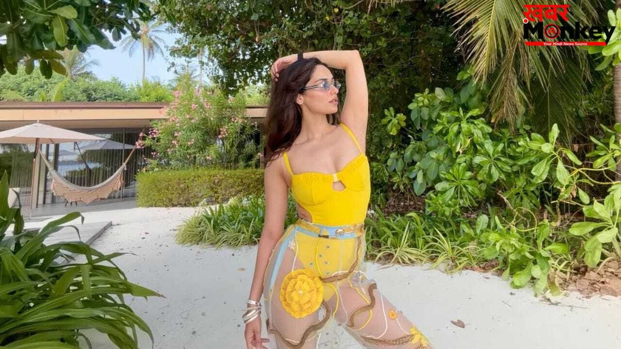 Manushi Chhillar: येलो मोनोकिनी में मानुषी छिल्लर ने मालदीव के Beach पर बरसाया कहर, देखें Photos