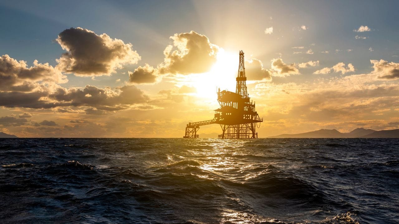 होर्मुज बंद रहने से भी भारत पर नहीं पड़ेगा असर, तेल सौदागरों की आपसी फूट का ऐसे मिल सकता है फायदा