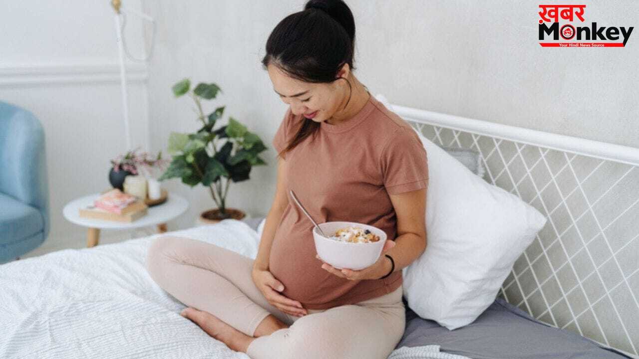 Pregnancy Diet Tips: गर्मियों में प्रेगनेंसी के दौरान क्या नहीं खाना चाहिए?