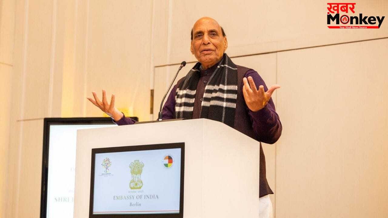 ‘हमारे सारे पड़ोसी ठीक, सिर्फ एक गड़बड़…’, जर्मनी में राजनाथ सिंह ने पाकिस्तान पर साधा निशाना