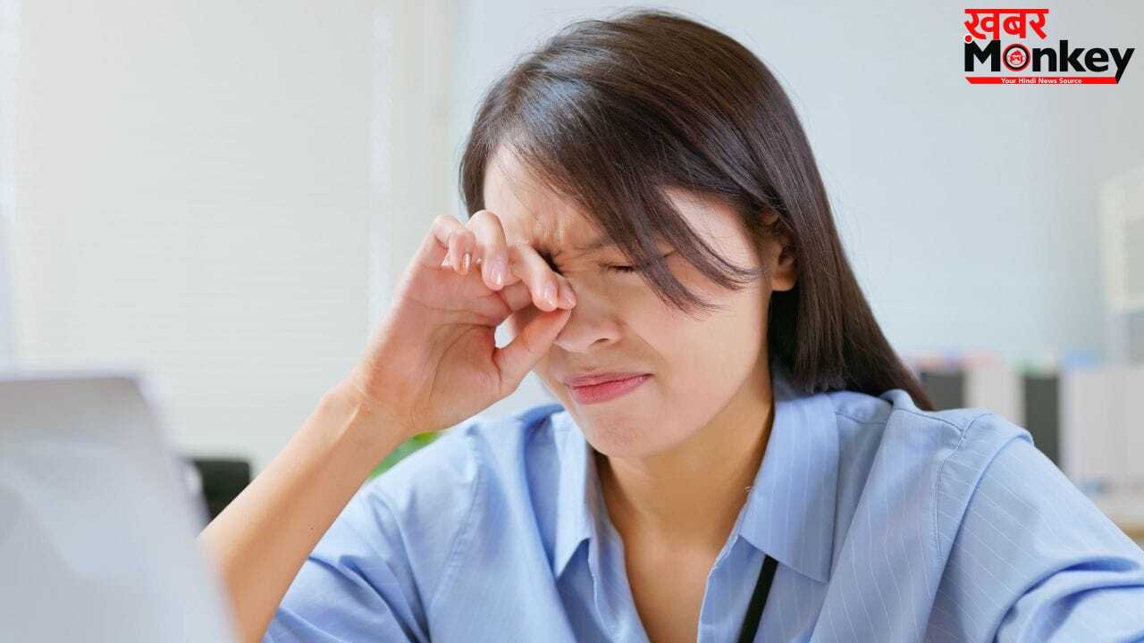 क्या नींद की कमी से आंखों की रोशनी कमजोर होती है? एक्सपर्ट से जानें