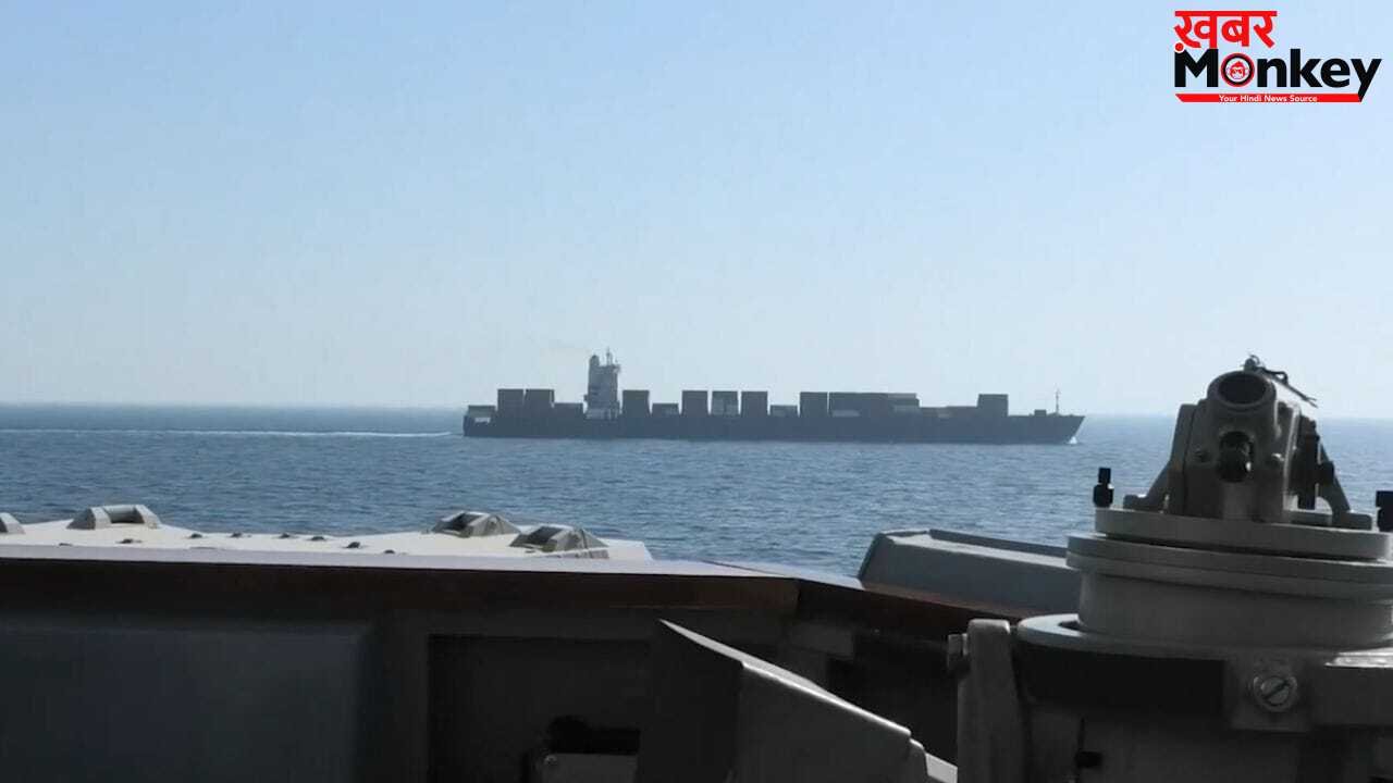 6 घंटे चेतावनी फिर फायरिंग… अमेरिका के कब्जे में कैसे आया 965 फीट लंबा ईरानी शिप Touska? ऑपरेशन की पूरी कहानी