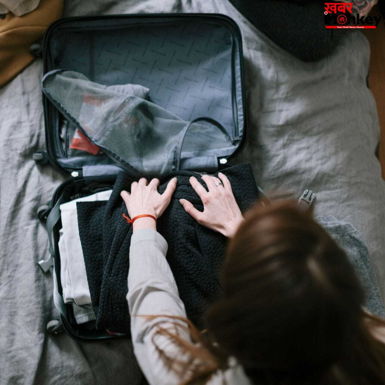 Travel Packing tips: अकेले घूमना हो या फैमिली के साथ, हर तरह की ट्रिप पर जाने से पहले बैग में रखना न भूलें ये चीजें