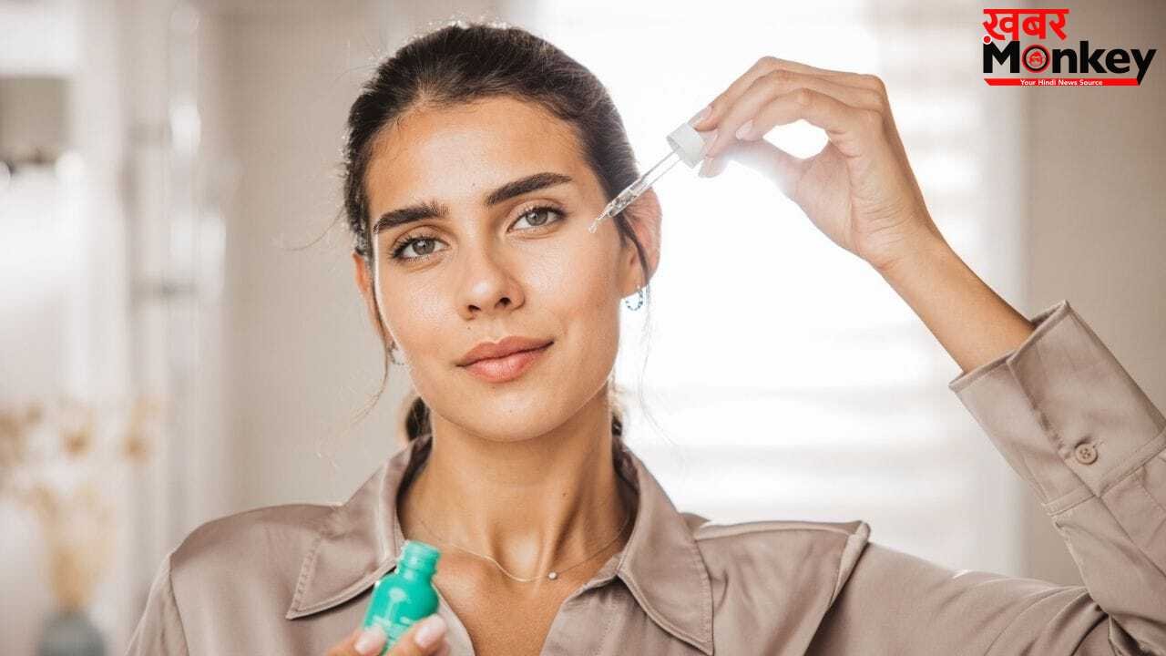 दिन या रात में…विटामिन सी सीरम लगाने का सही समय क्या है? एक्सपर्ट से जानें