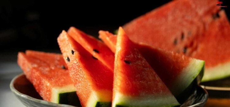 Watermelon Side Effects: खाली पेट तरबूज खाने के 5 बड़े नुकसान, एक्सपर्ट से जानें