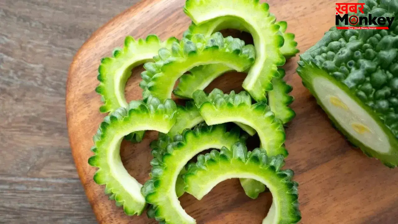 Bitter Gourd: करेले के साथ गलती से भी न खाएं ये 5 चीजें, वरना पड़ जाएंगे लेने के देने!