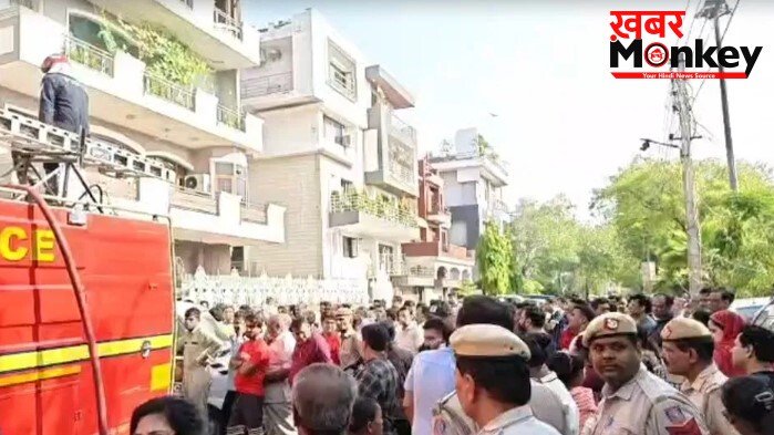 दिल्ली में खौफनाक हादसाः AC फटा, 4 मंजिला बिल्डिंग फुंकी, 9 की मौत-फैली दहशत