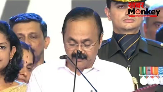 वीडी सतीशन बने केरल के मुख्यमंत्री, 20 मंत्रियों संग ली शपथ, राहुल गांधी और प्रियंका गांधी रहे मौजूद
