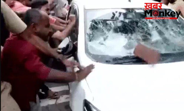 विजयन समर्थकों का ED टीम पर हमला: लाठी-पत्थर बरसाए, गाड़ी तोड़ी