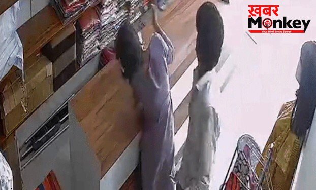 बाल खींचकर जमीन पर घसीटा, लात-घूंसे और थप्पड़ बरसाए