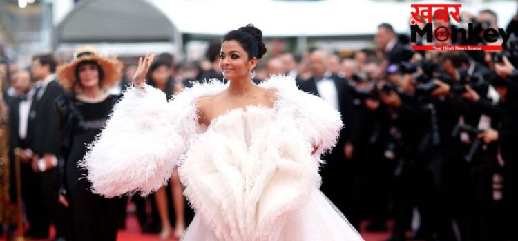 Cannes 2026 | रॉयल ब्लू गाउन में Aishwarya Rai Bachchan का जलवा! वायरल हुईं तस्वीरें, डिज़ाइनर ने बताया क्यों खास है यह ‘Luminara’ ऑउटफिट Cannes 2026 | रॉयल ब्लू गाउन में Aishwarya Rai Bachchan का जलवा! वायरल हुईं तस्वीरें, डिज़ाइनर ने बताया क्यों खास है यह ‘Luminara’ ऑउटफिट