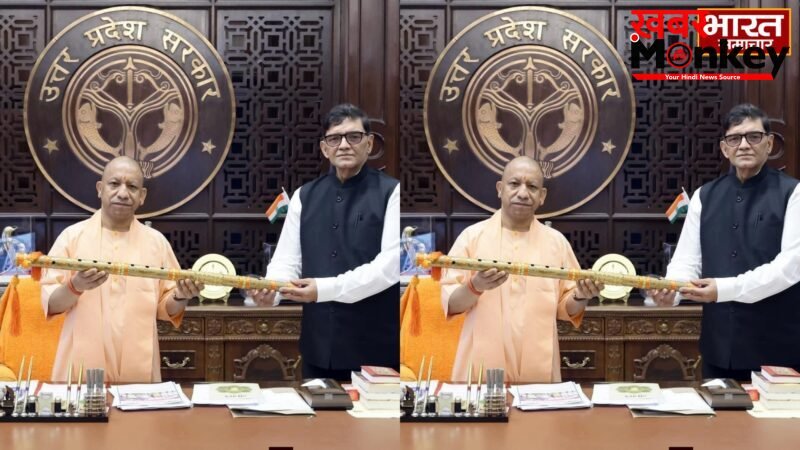 UP News: CM योगी से DM की मुलाकात, पीलीभीत के विकास कार्यों पर अहम चर्चा…