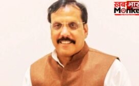 सांसद राजीव राय का अनोखा अंदाज, BJP महिला कार्यकर्ताओं को खिलाई मिठाई, पिलाया पानी, महिला बिल की दी जानकारी…
