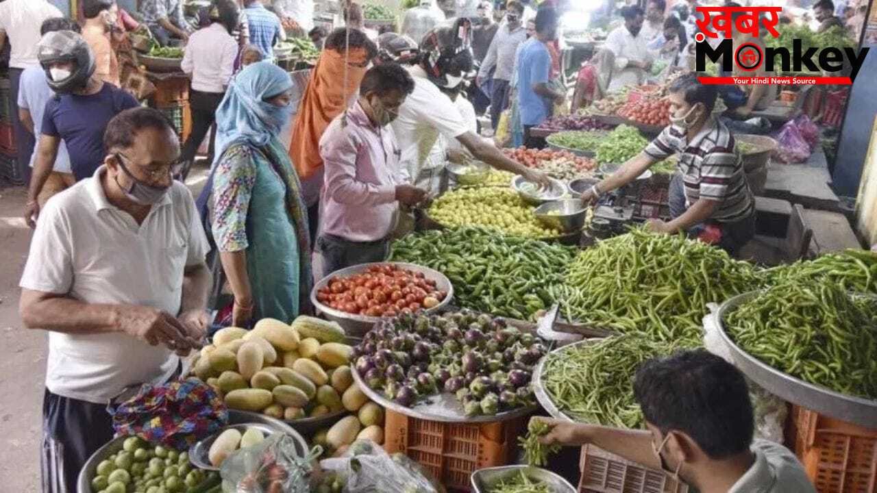 आपकी जेब पर पड़ा महंगाई का बोझ, अप्रैल में इतना महंगा हुआ खाने पीने का सामान