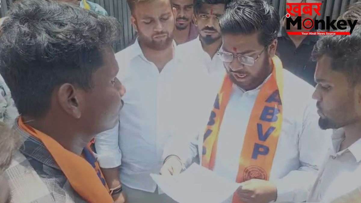कानपुर: छठवीं क्लास का बच्चा टीका लगाकर स्कूल गया तो मुस्लिम टीचर ने की पिटाई, खूब हुआ हंगामा