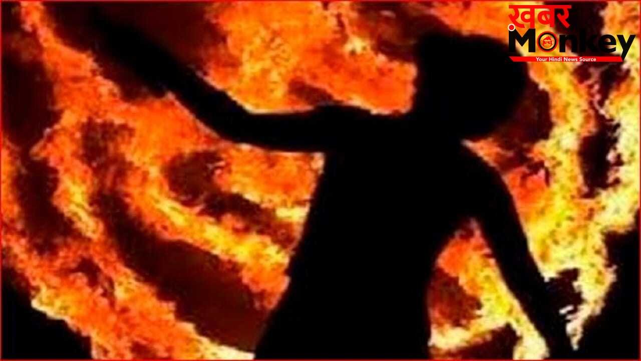 6 बच्चों की मां को पति ने दी किस बात की सजा? सिर पर सरिए से ताबड़तोड़ किए कई वार, फिर खुद को लगा ली आग