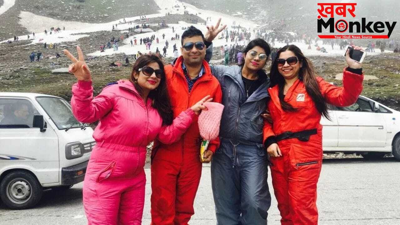 सुहावना मौसम और बर्फ ने खींचे सैलानी, मनाली में बढ़ी रौनक