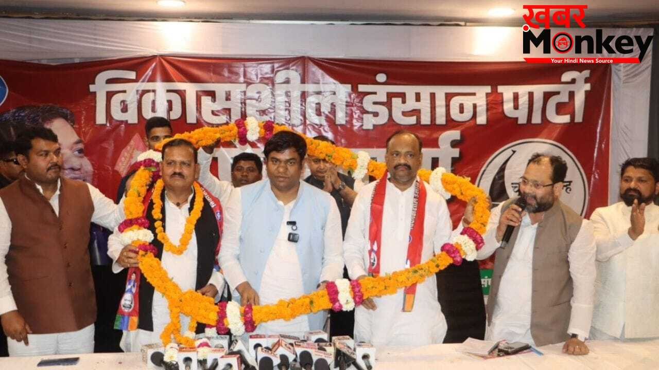 चुनाव से पहले ओपी राजभर को झटका, प्रदेश अध्यक्ष प्रेम चंद्र कश्यप और पूर्व मंत्री अच्छे लाल निषाद ने थामा VIP का दामन