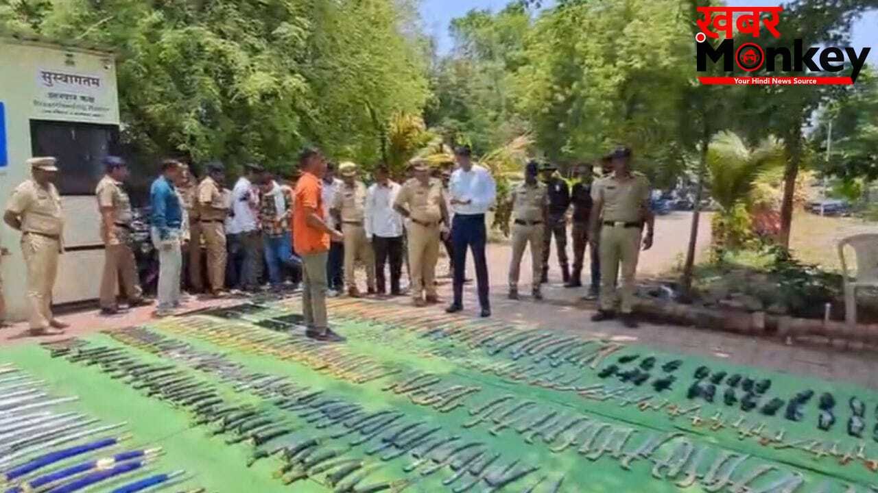तलवार, खंजर और… घर में रखे थे 4796 धारदार हथियार, कीमत 43 लाख; देख दंग गए रह गई नांदेड़ पुलिस