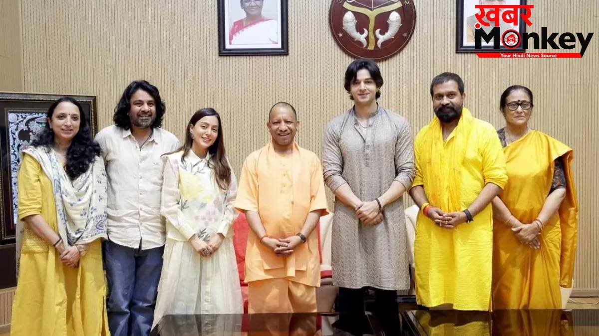 यूपी में टैक्स फ्री हुई 'कृष्णावतारम', सीएम योगी ने भी देखी फिल्म, कृष्ण बन छा गए सिद्धार्थ गुप्ता