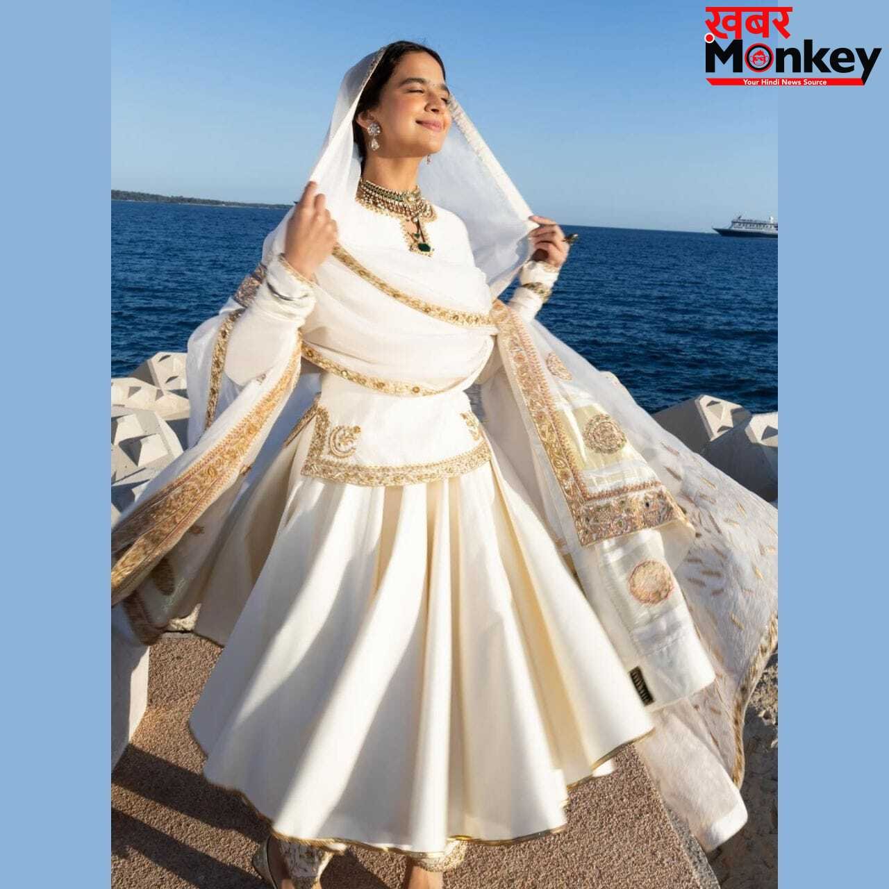 Roopinder Kaur Gill look In Cannes: रेड कार्पेट पर सफेद लिबास में छाईं रुपेंदर कौर गिल, पंजाबी कुड़ी के ये सूट लुक भी लूट लेंगे दिल
