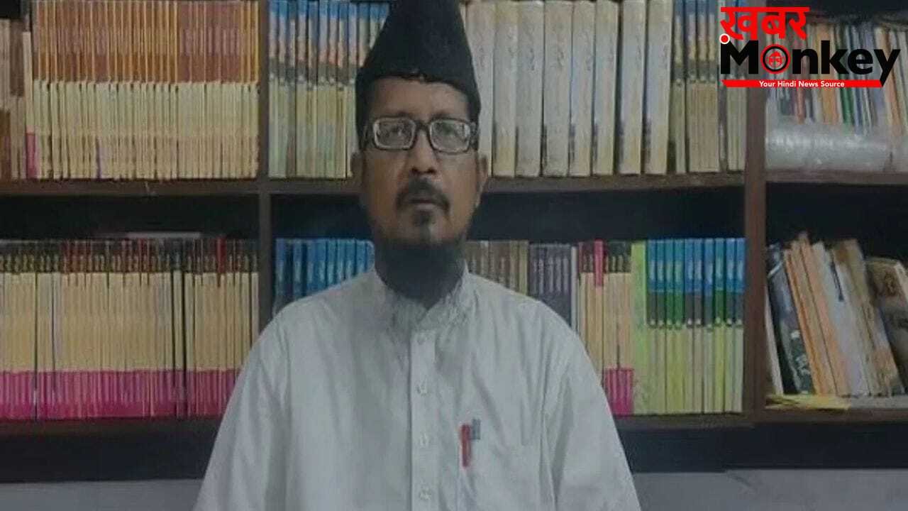 अखिलेश यादव पर भड़के मौलाना रजवी, बोले- SP के झांसे में न आएं मुसलमान, नए मजबूत विकल्प की तलाश करें